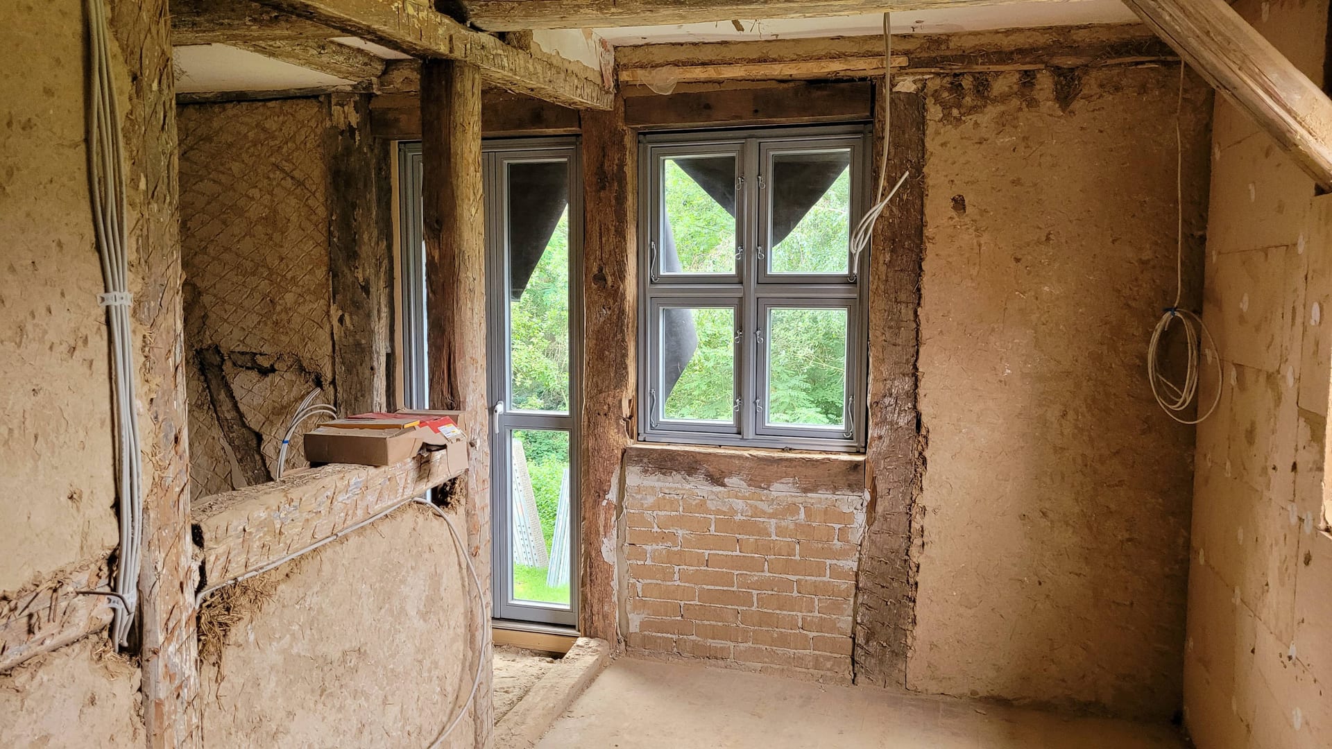 Juli 2021 - Blick aus der zukünftigen Küche im 1. OG